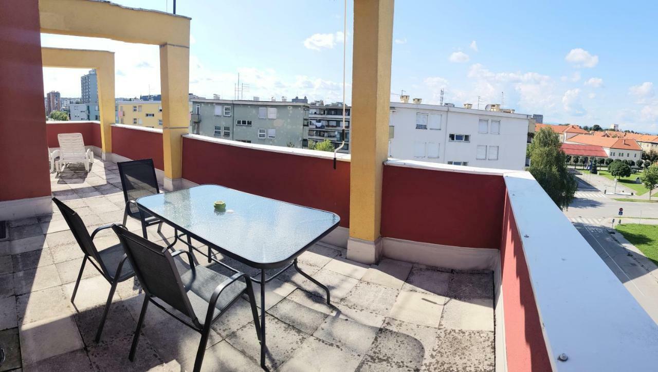 Penthouse Spudic Karlovacアパートメント エクステリア 写真